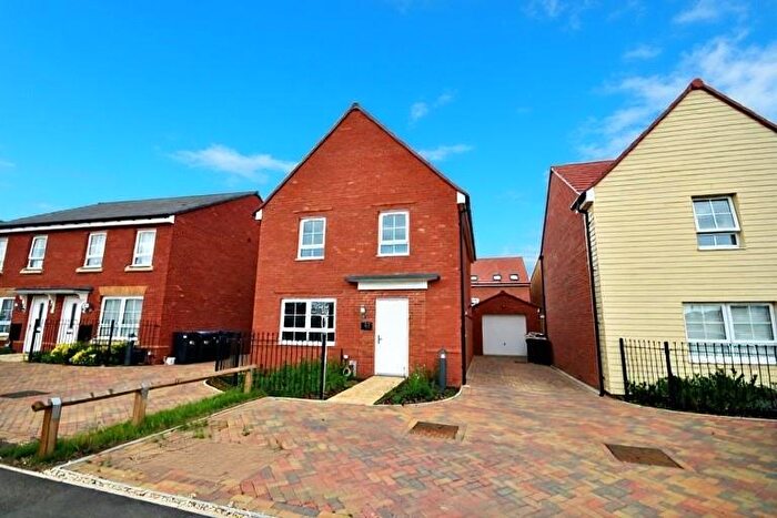 4 Bedroom Detached House For Sale In Stratford Drive, Overstone Gate, NN6