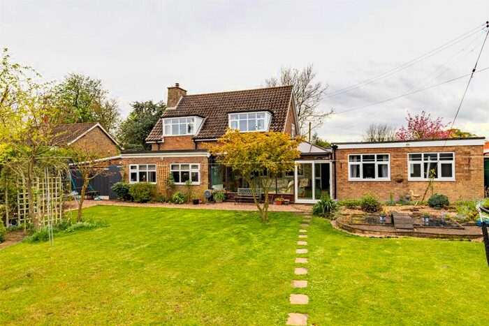 4 Bedroom Detached House For Sale In West Street, Roxby, DN15