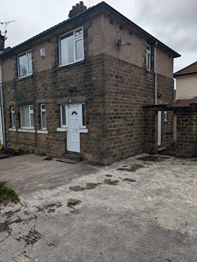 4 Bedroom Semi-Detached House To Rent In Hudson Avenue, Bradford, BD7