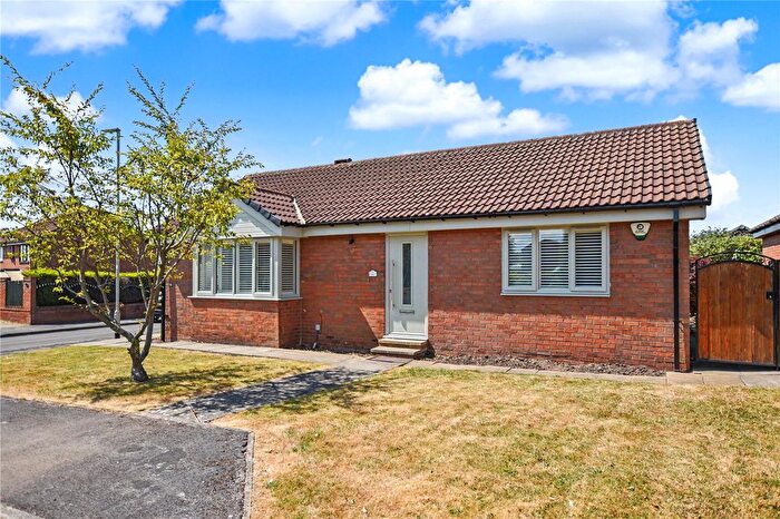 2 Bedroom Detached Bungalow For Sale In Broadcroft Drive, Tingley, Wakefield, West Yorkshire, WF3