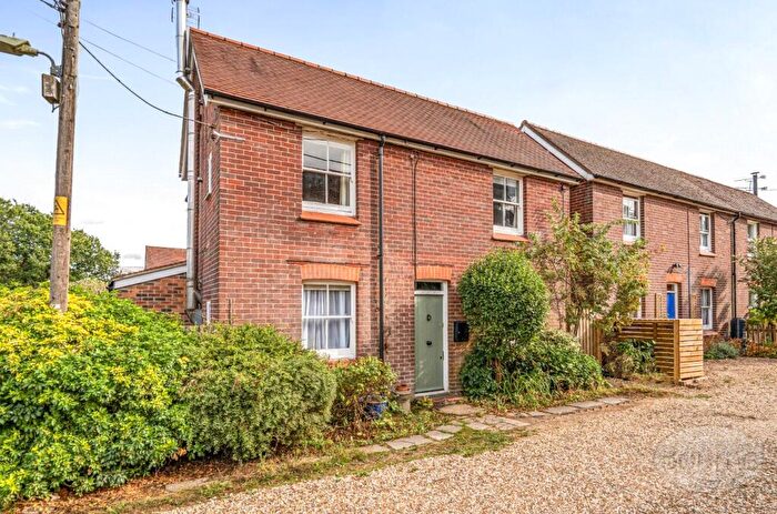 3 Bedroom Detached House For Sale In Benhams Lane, Greatham, Liss, Hampshire, GU33