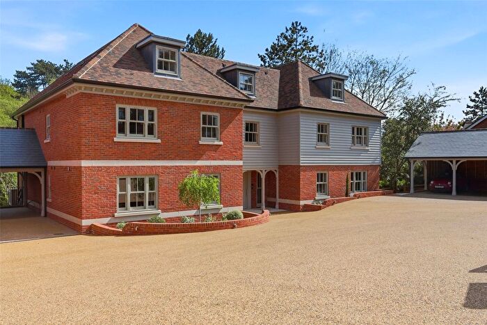 2 Bedroom Flat For Sale In Forest Heights, High Lane, Stansted, CM24