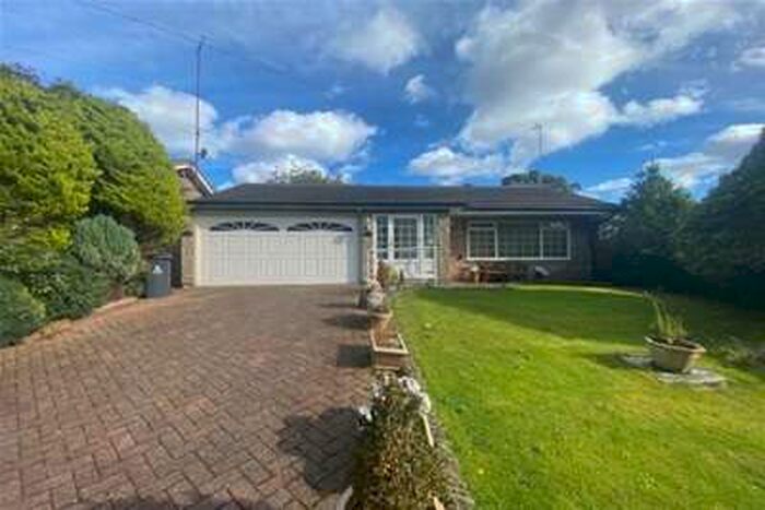 3 Bedroom Bungalow To Rent In Bell Road, Walsall, WS5