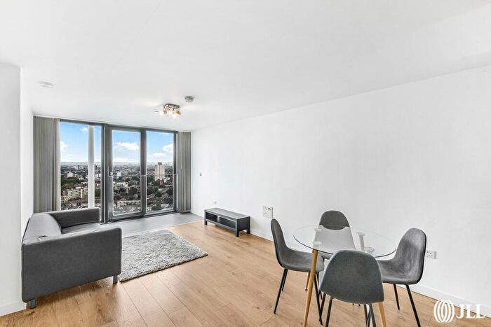 1 Bedroom Flat To Rent In Great Eastern Road London, E15