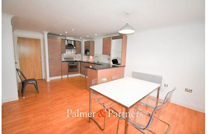 2 Bedroom Flat For Sale In Ballantyne Drive, The Hythe, Colchester, Essex, CO2