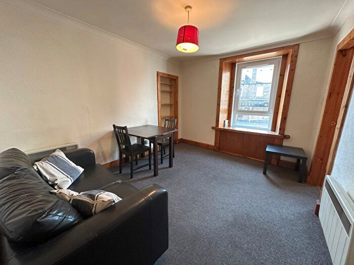1 Bedroom Flat To Rent In Mains Road, Dundee, DD3
