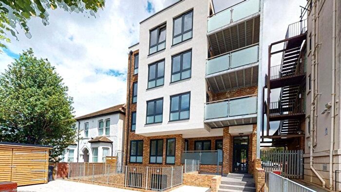 1 Bedroom Flat To Rent In Lennard Road, Croydon, CR0