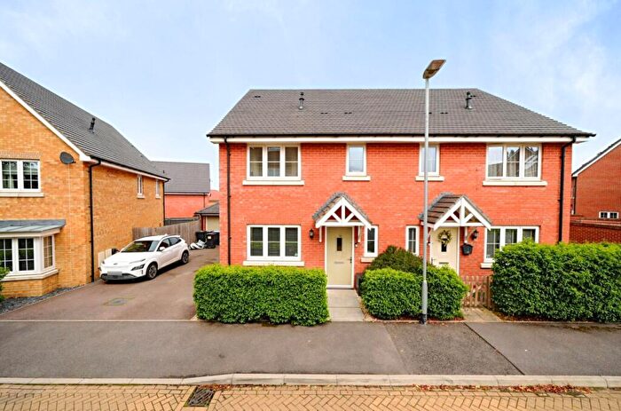 3 Bedroom House For Sale In Deerhurst Road, Daventry, NN11
