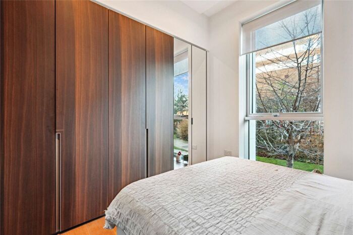 1 Bedroom Flat For Sale In Columbia Gardens, London, SW6