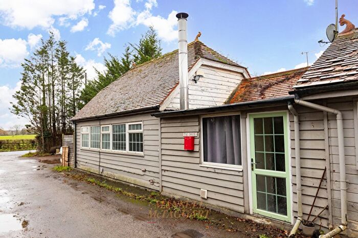 3 Bedroom Property For Sale In Smallfield Road, Horne, RH6