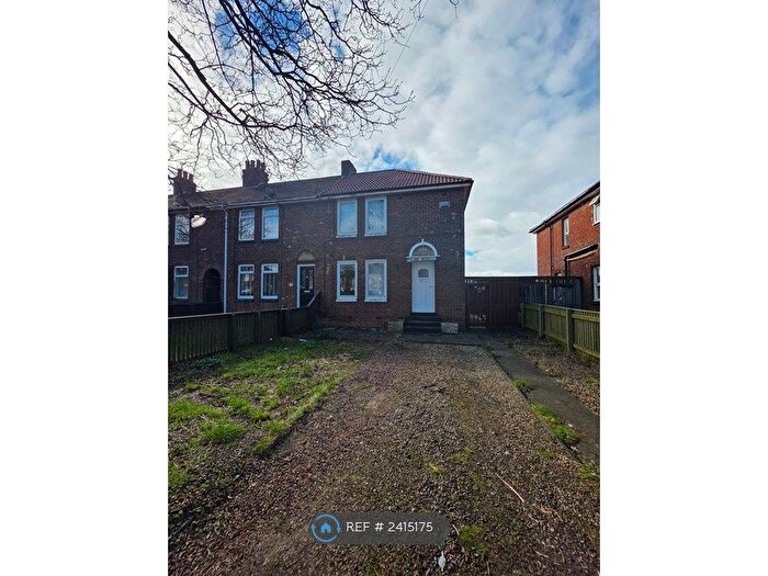 3 Bedroom Semi-Detached House To Rent In Whickham View, Newcastle Upon Tyne, NE15