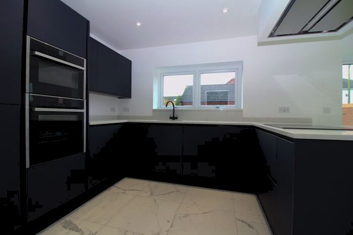 4 Bedroom Detached House For Sale In St. James Road, Orrell, Wigan, WN5