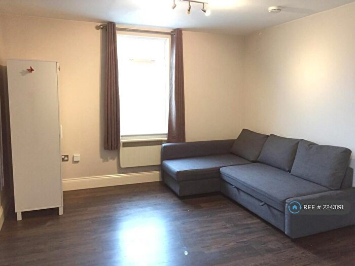 Studio To Rent In The Brent, Dartford, DA1