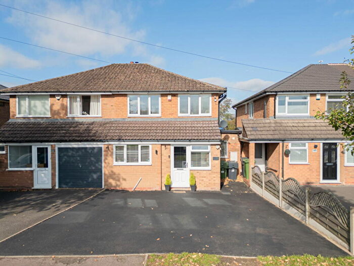 3 Bedroom Semi-Detached House For Sale In Station Road, Wythall, Birmingham, B47
