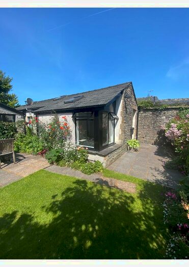 1 Bedroom Flat To Rent In The Annexe, LA6