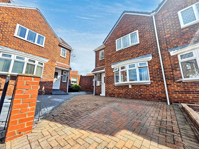 2 Bedroom Semi-Detached House For Sale In Runcorn, Sunderland, Tyne And Wear, SR2