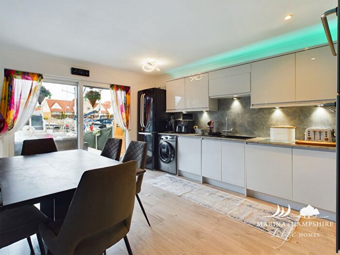 3 Bedroom Town House For Sale In Bryher Island, Port Solent, Portsmouth, PO6