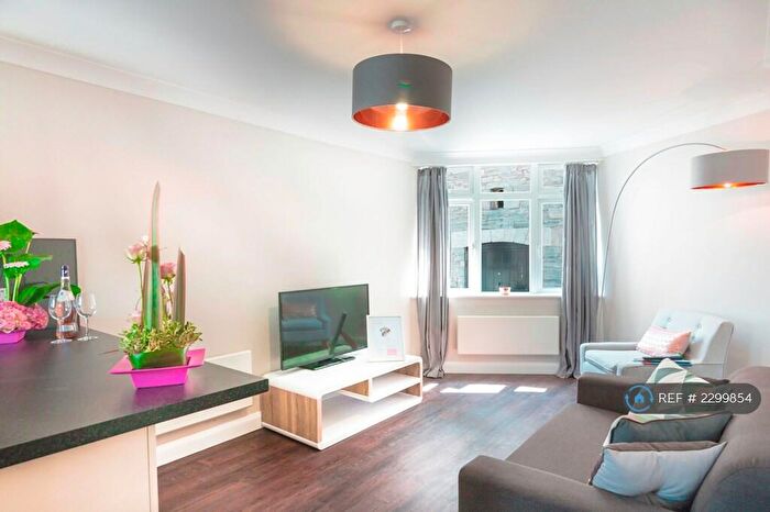 1 Bedroom Flat To Rent In New Street, Plymouth, PL1