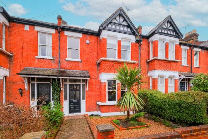 4 Bedroom Terraced House To Rent In Horn Lane, Woodford Green, Essex, IG8