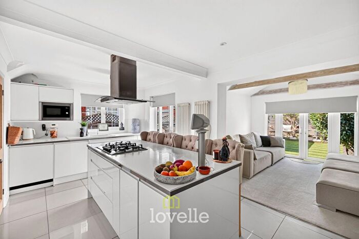 3 Bedroom Semi-detached House For Sale In Brampton Way, Cleethorpes, DN35