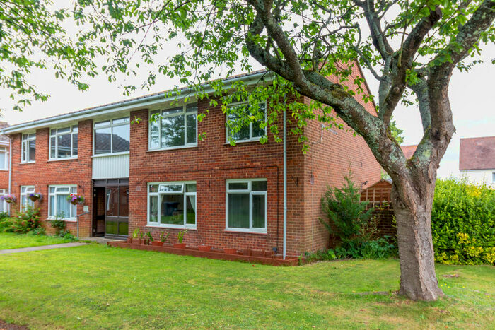 1 Bedroom Apartment To Rent In Ashburton Close, Alresford, SO24