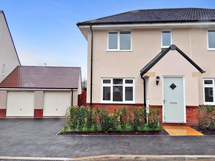 3 Bedroom Semi-detached House To Rent In Augustus Avenue, Bristol, BS31