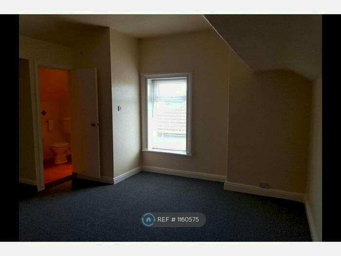 1 Bedroom Flat To Rent In Leyland Rd, Southport, PR9