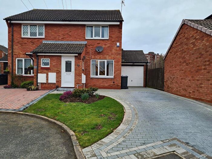 2 Bedroom Semi-Detached House To Rent In Crows Nest Close, Sutton Coldfield, B76