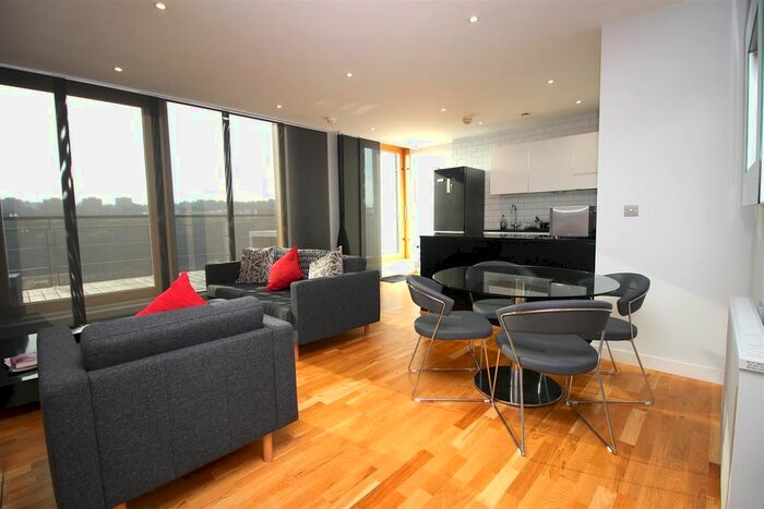 2 Bedroom Flat To Rent In Clavering Place, Newcastle Upon Tyne, NE1