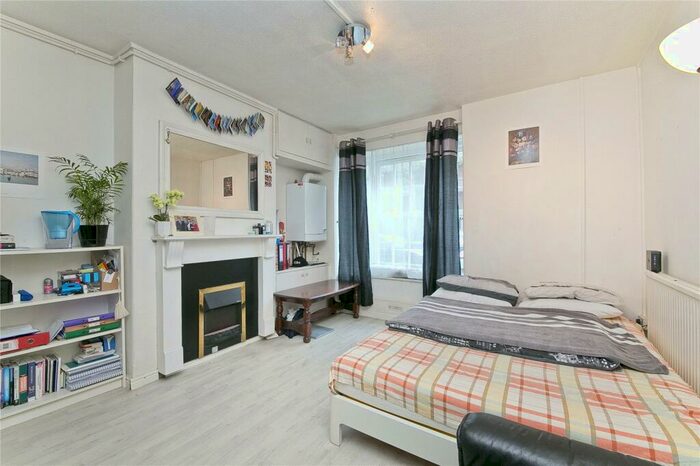 2 Bedroom Flat To Rent In Phoenix Road, Euston, NW1