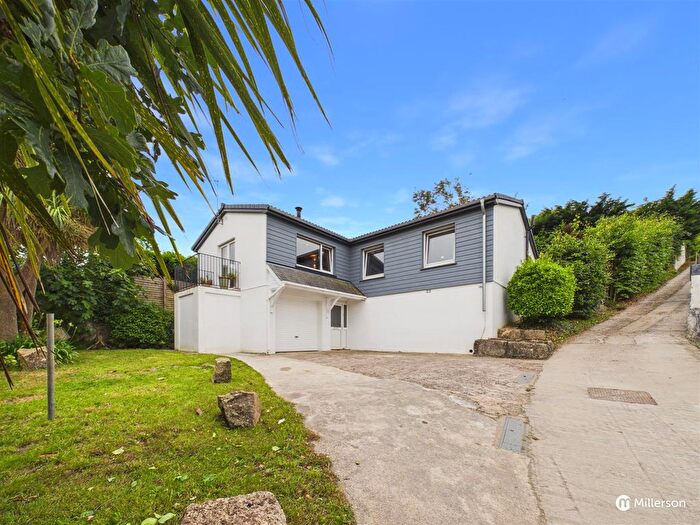 3 Bedroom Detached House For Sale In Grist Lane, Angarrack, Hayle, TR27