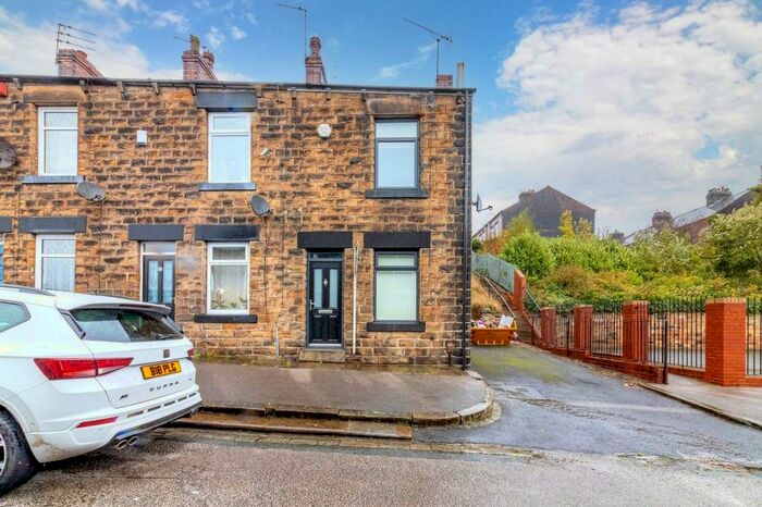 2 Bedroom End Of Terrace House To Rent In Clyde Street, Oakwell, Barnsley, S71