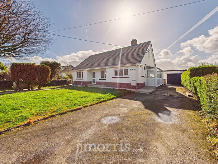 2 Bedroom Detached Bungalow For Sale In Boncath, SA37