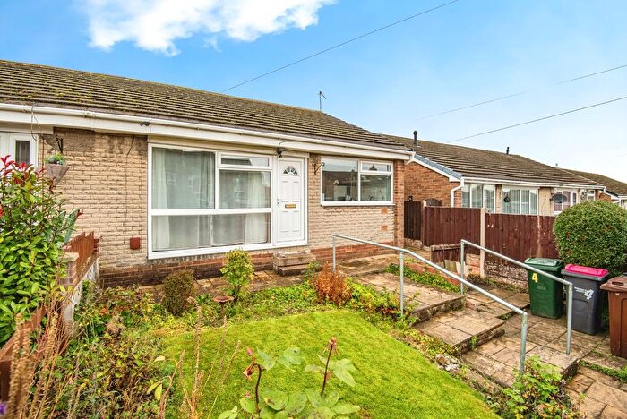 2 Bedroom Bungalow For Sale In Stone Close, Ravenfield, Rotherham, South Yorkshire, S65