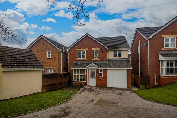 4 Bedroom Detached House To Rent In Heol Leubren, Barry, CF63