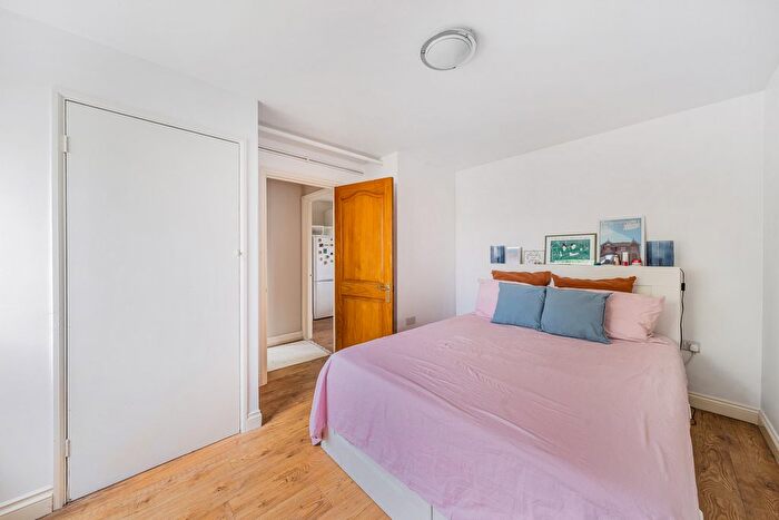 1 Bedroom Flat For Sale In Beckway Street, London, SE17