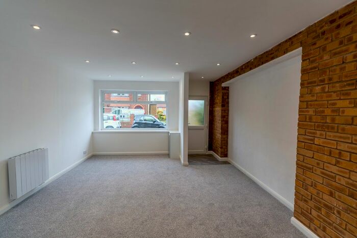 3 Bedroom Terraced House To Rent In Mount Road, Rochester, Kent ME1