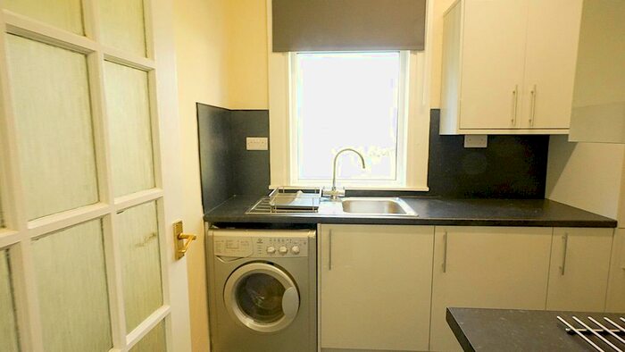 2 Bedroom Flat To Rent In Whitson Road, Edinburgh, EH11