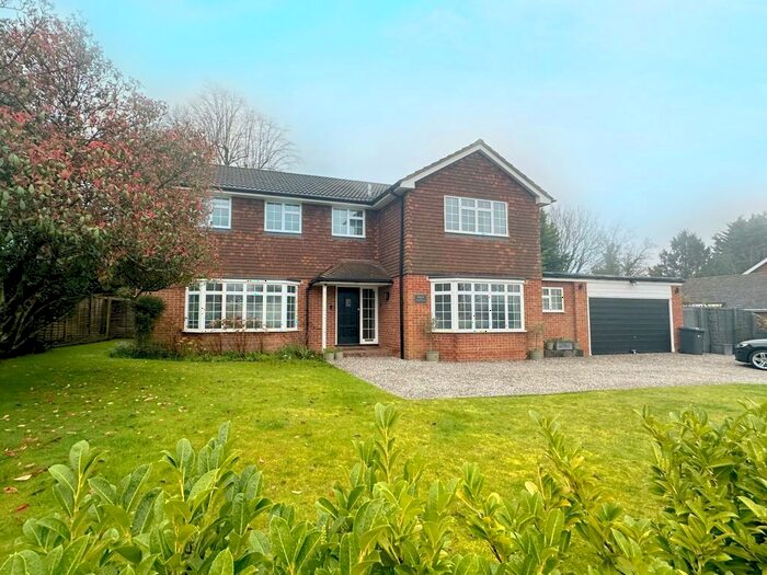 5 Bedroom Detached House To Rent In Holmwood Close, East Horsley, Leatherhead, KT24