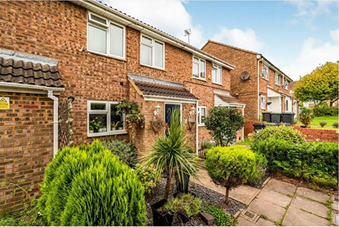 3 Bedroom House To Rent In Brussels Way, Luton, LU3