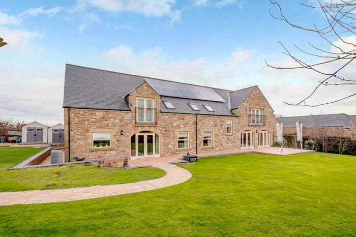 6 Bedroom Barn Conversion Character Property For Sale In The Old Dairy, 9 The Barns, Heathery Tops Farm, Scremerston, Berwick-upon-tweed, TD15