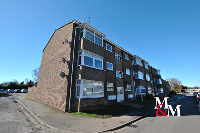 2 Bedroom Apartment To Rent In Westside, Town Centre, LU7