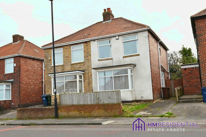3 Bedroom Semi-Detached House To Rent In Hadrian Road, Fenham, NE4