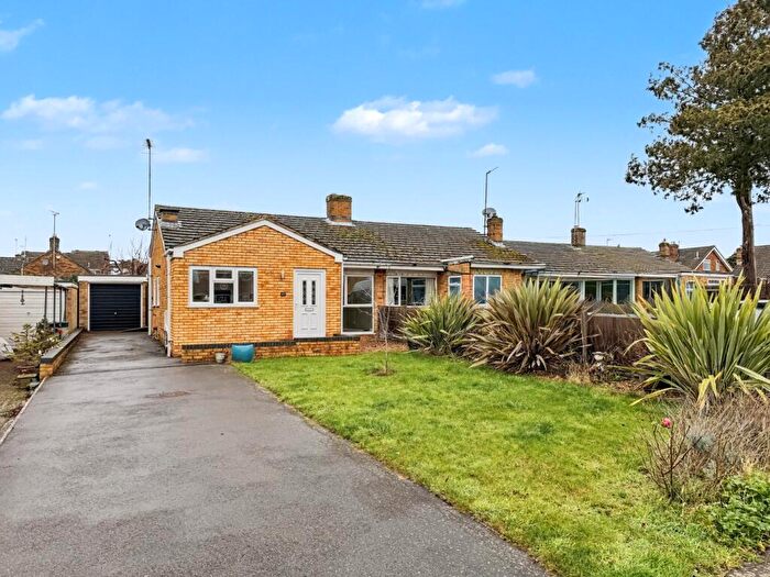 3 Bedroom Semi-Detached Bungalow For Sale In Manor Close, Harpole, NN7