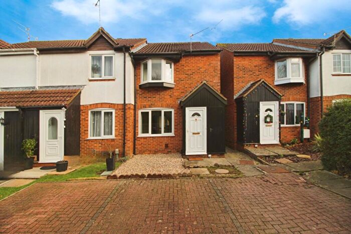 2 Bedroom End Of Terrace House To Rent In Nevis Close, Sparcells, SN5