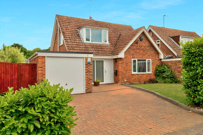 2 Bedroom Detached House For Sale In St. Peters Close, Moulton, Newmarket, CB8