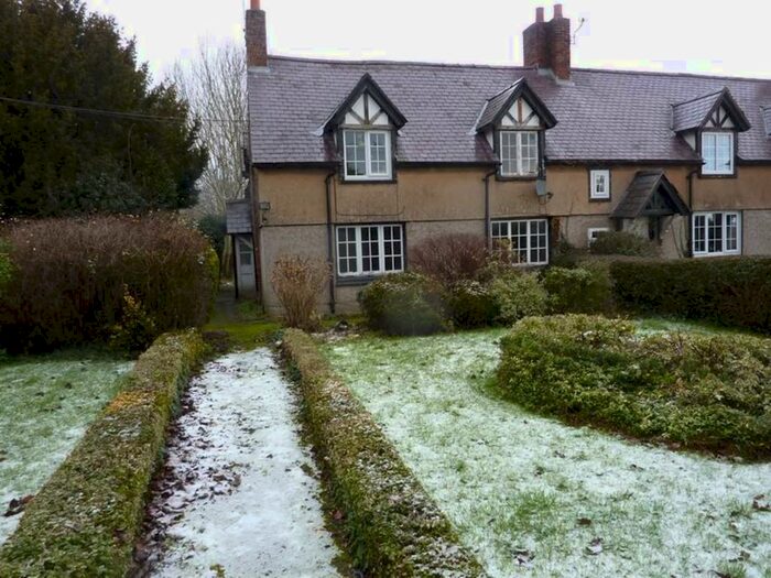 3 Bedroom Cottage To Rent In Argoed Lane, Overton, LL13