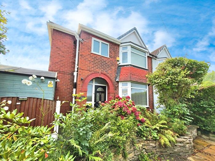 3 Bedroom Semi-Detached House To Rent In Sunnyside Road, Droylsden, Manchester, Greater Manchester, M43
