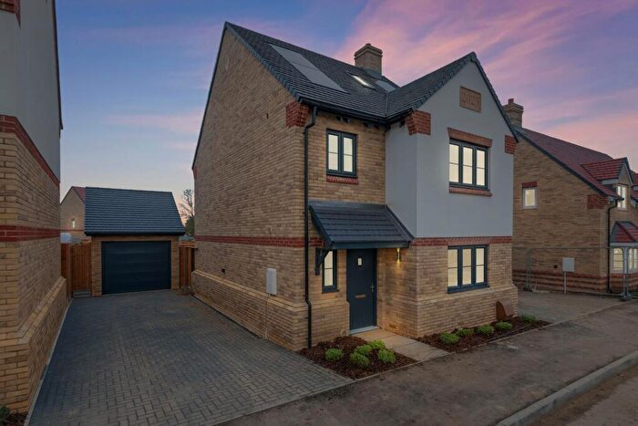 3 Bedroom Detached House For Sale In Fuller Way, Wootton, MK43