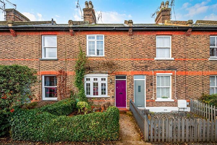 2 Bedroom Terraced House For Sale In Albert Road, Epsom, KT17